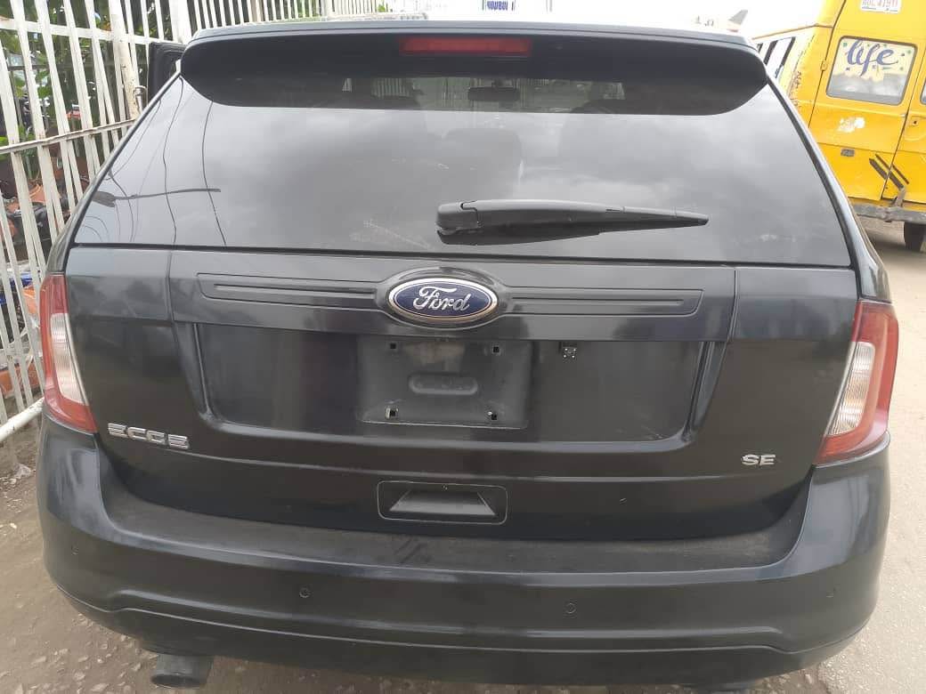 A picture of Ford Edge 2013 Model Year.