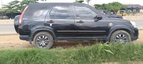 A picture of Honda CrV 2006 model 4 sale