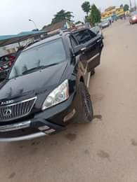 A picture of 2005 Lexus RX 330 Dealer s deal First Body Everything