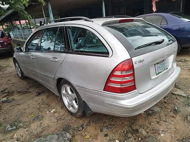 A picture of Mercedes c180