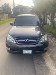 A picture of Belgium grade lexus GX470 2004 model with a very sound