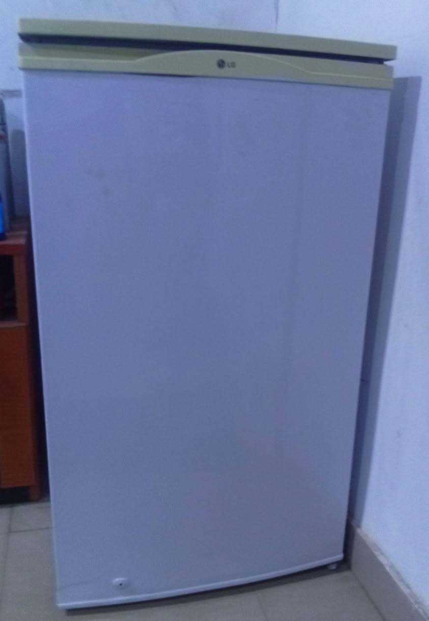 A picture of LG TABLETOP FRIDGE EXCELLENT CONDITION OGBA