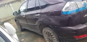 A picture of Lexus RX 330