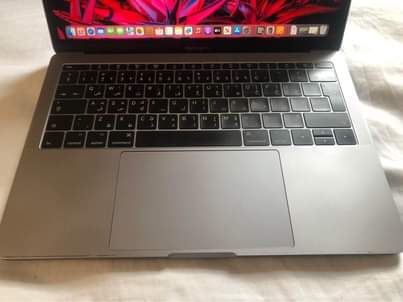 A picture of 13 MacBook Pro 2017