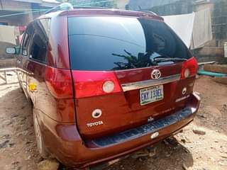A picture of The vehicle gearbox need replacement Aside that every other thing