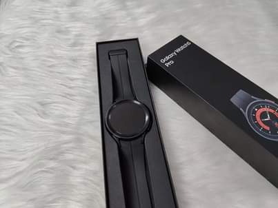 A picture of Galaxy watch 5 pro 500K