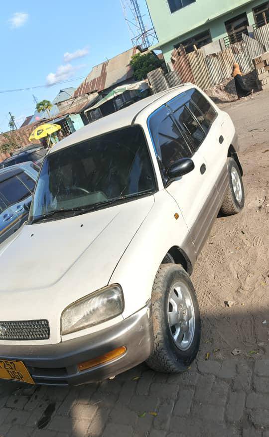 A picture of RAV 4