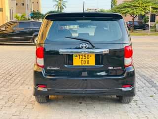 A picture of Toyota Rumion