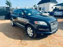 A picture of Brand Audi Model Q7 Year 2008 Painted AC cooling Price