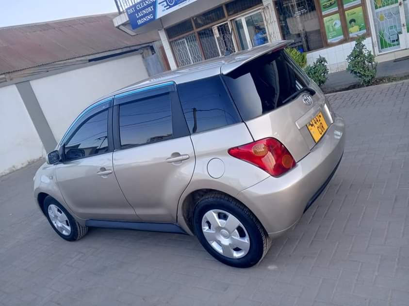 used toyota ist