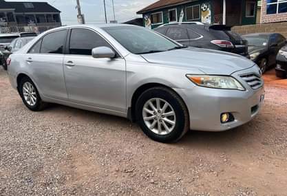 A picture of Toyota Camry 2010 First body neatly used Buy and drive