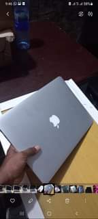 A picture of Macbook air 2013 haiwaki