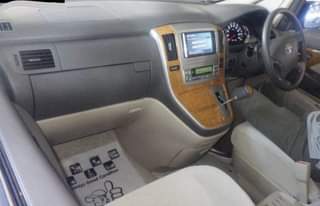 A picture of 2006 Toyota Alphard