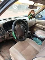 A picture of Nissan Pathfinder 95 model manual
