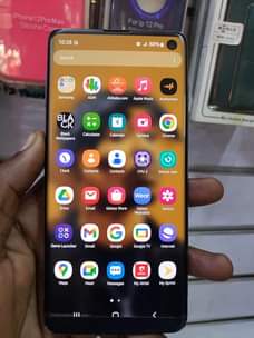A picture of SAMSUNG S10 NO CRACK AT 290000.