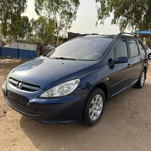 A picture of Belgium Standard Used PEUGEOT 307 manual Transmission with Sound e10