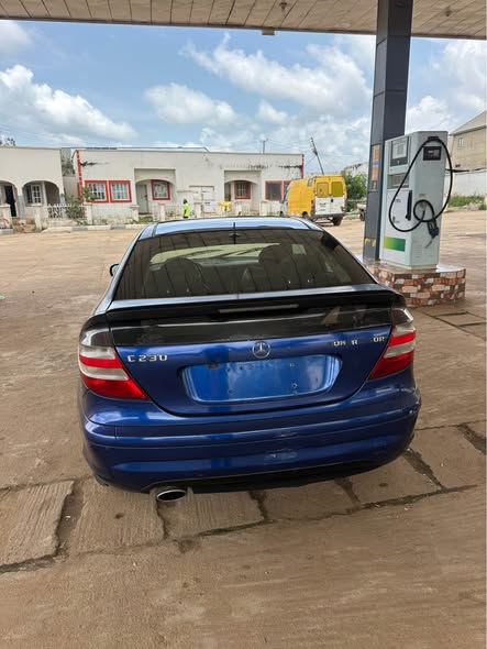 A picture of CLEAN USED KOMPRESSOR AVAILABLE