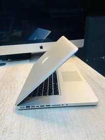 A picture of MAC BOOK PRO