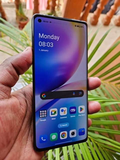 A picture of ONE Plus 8 5g