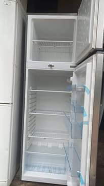 A picture of Fridge kubwa clean Sanaa OFAA
