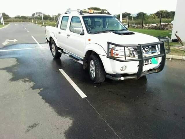 used nissan hardbody