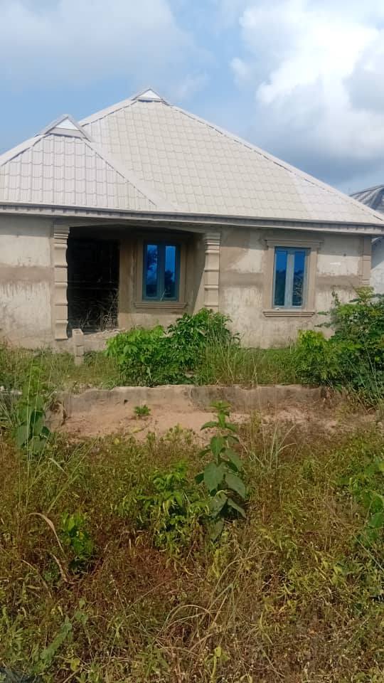 A picture of 3 bedroom House for sale