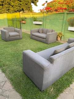 classifieds/furniture sofas