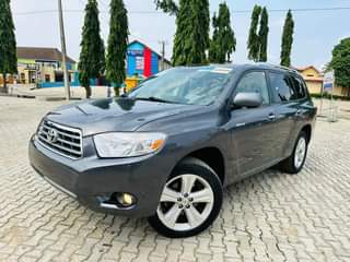 A picture of 2010 Toyoto Highlander