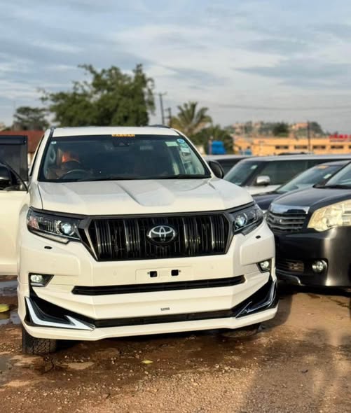 A picture of 2022 Toyota Land Cruiser PRADO TX0709446672 0765424123