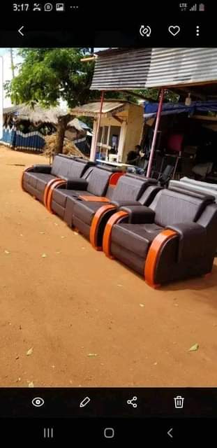 A picture of Sofa set