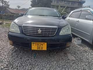 A picture of Toyota crown