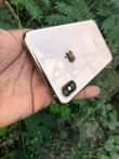A picture of Iphone x max Price 399 000 Tu
