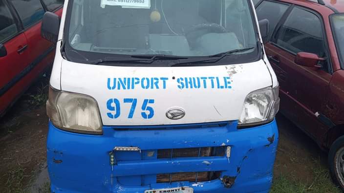 A picture of Hijet mini bus available Untempered Engine silent engine and gearbox