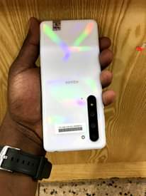 A picture of Aquos R5G 256GB