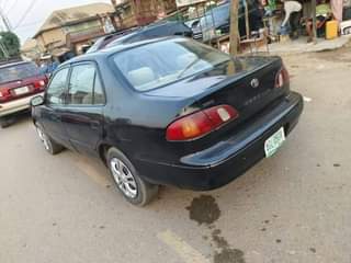 A picture of 2000 Toyota Corolla Le