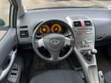 A picture of Toyota Auris for sale