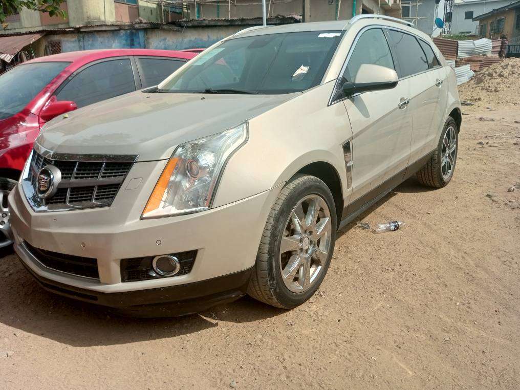 A picture of Cadillac 2012