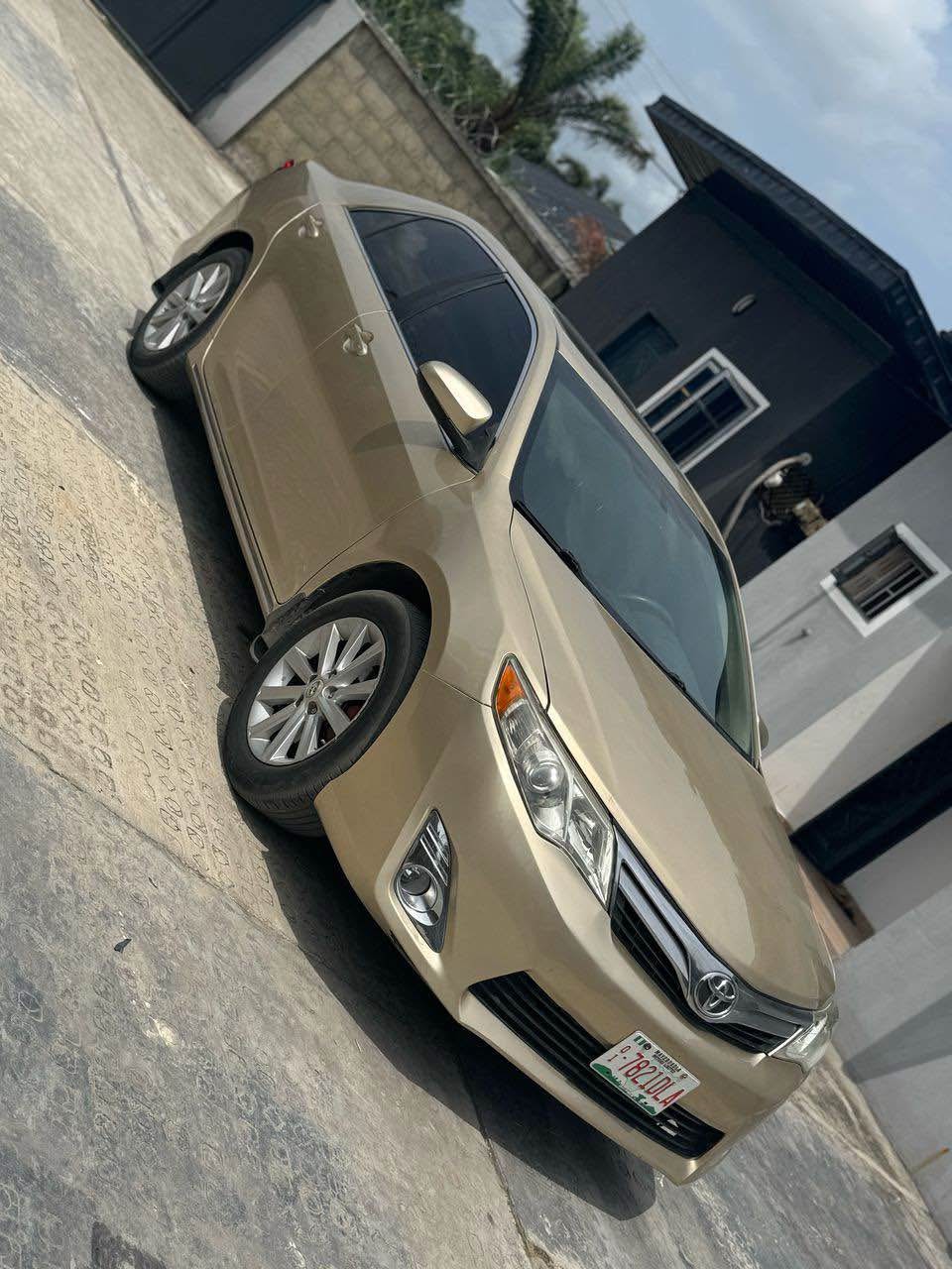 A picture of Toyota Camry 2012 XLE