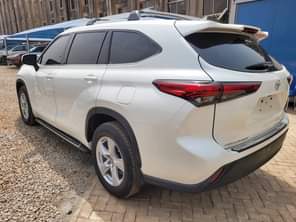 A picture of 2021 Toyota Highlander XLE foreign 54M Abuja deal 08132662602