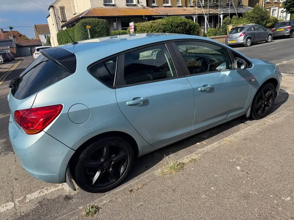 vauxhall astra