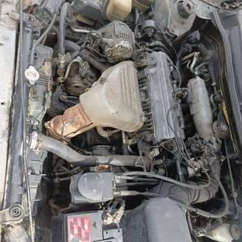 A picture of Toyota Camry aka drop light
