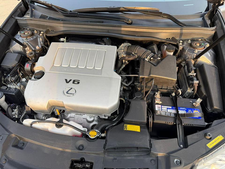 A picture of Happy new year Foreign used 2014 LEXUS ES350 premium accident