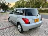 A picture of TOYOTA IST