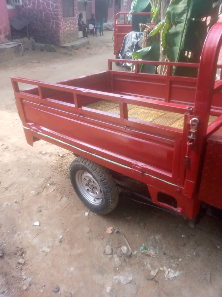 A picture of Tricycle truck for sale