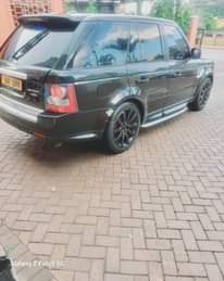 A picture of Range rover sport diesel engine push to start keyless