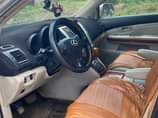 A picture of Lexus rx330 2006 surulere
