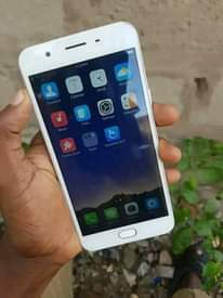 A picture of OPPO F1s