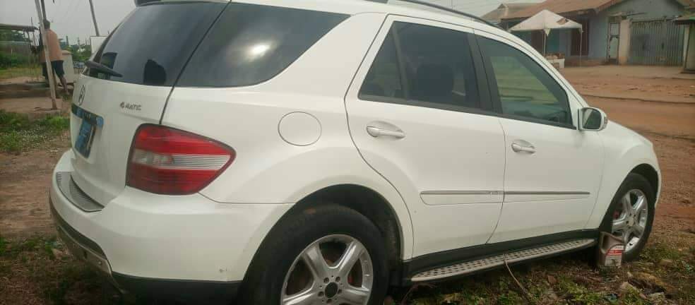 A picture of 2008 Mercedes Benz Ml 350. 4matic Suv