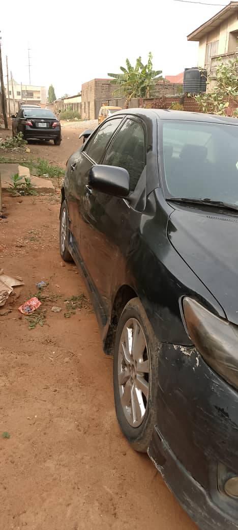 A picture of Toyota Corolla 2010 used first body first owner gear engine