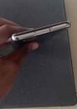 A picture of Sumsung galaxy S10